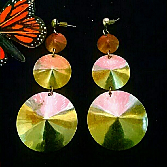 3 Gorgeous Pairs ofFashion Earrings! - Picture 7 of 7
